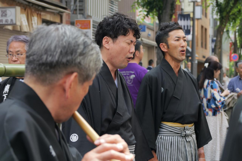 「城端曳山祭［庵唄］」
撮影：二瓶剛（SETENV）